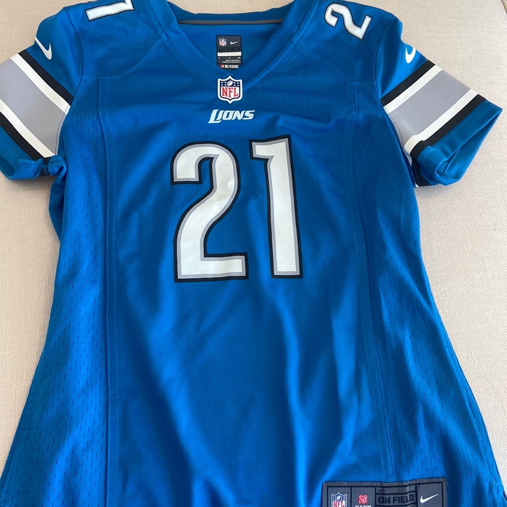 Abdulla lions jersey. Women’s cut size S